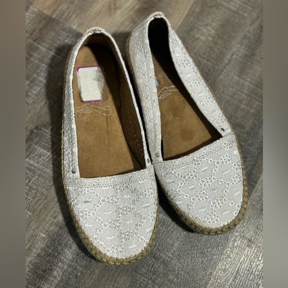 Aerosoles Size 8 Flats - Picture 3 of 8